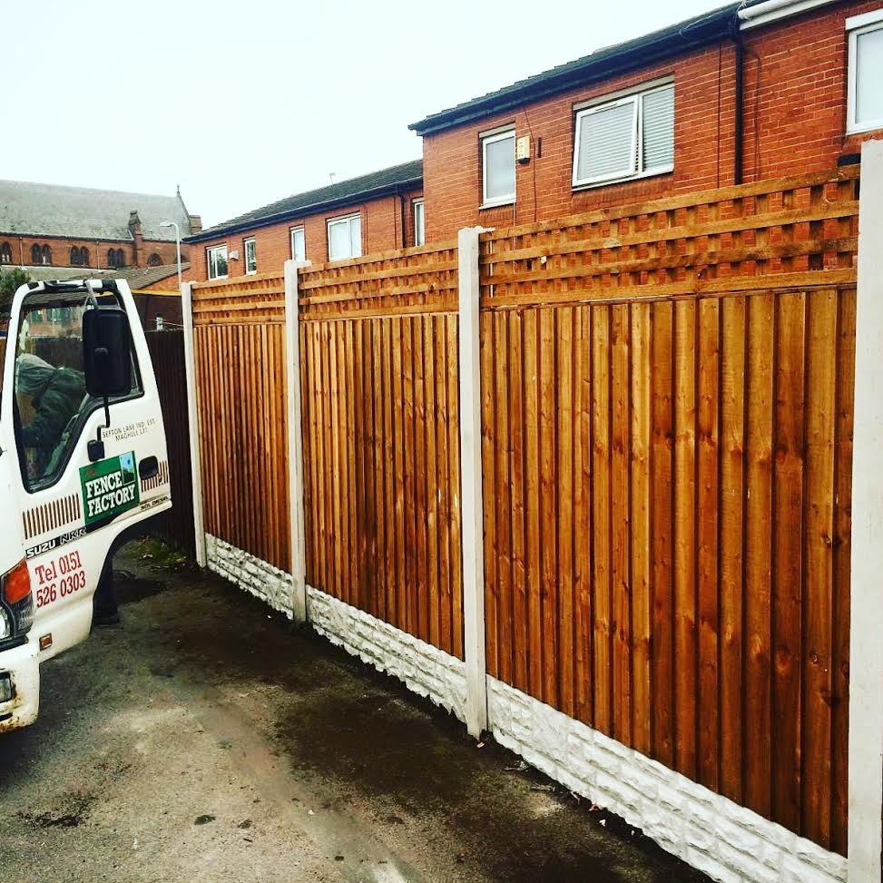 Fencing installation specialists in the Liverpool area